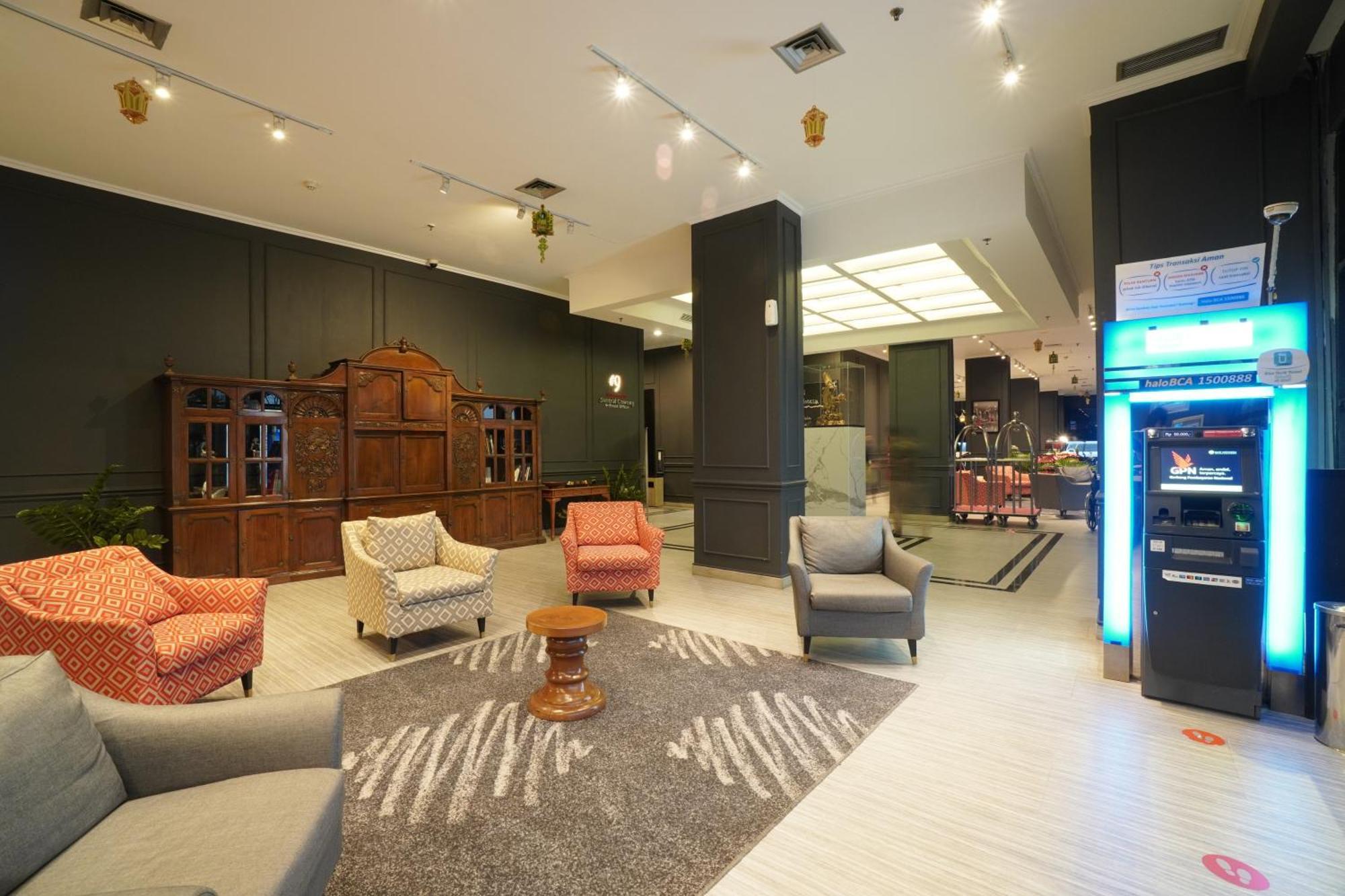 Swiss-Belinn Cawang Jakarta Exterior foto