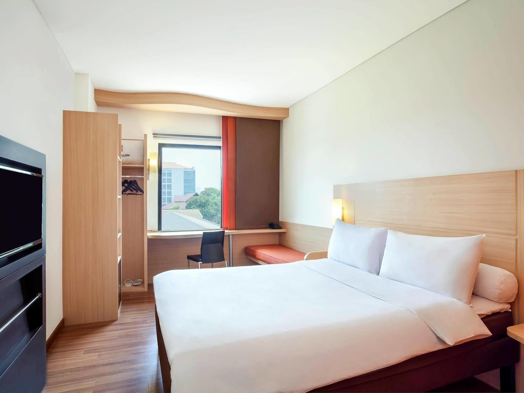 Swiss-Belinn Cawang Jakarta Exterior foto